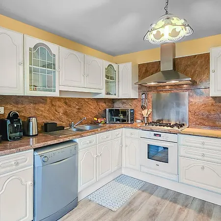 Cousinades And Xxl Family, Terrace