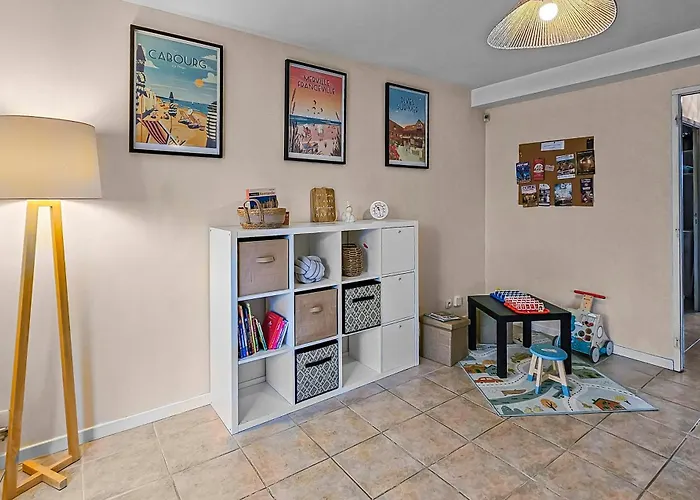 Cousinades And Xxl Family, Terrace * Merville-Franceville-Plage