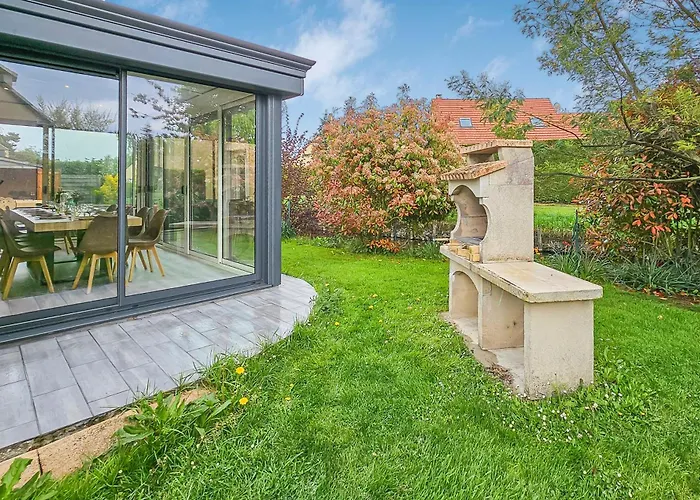 Cousinades And Xxl Family, Terrace